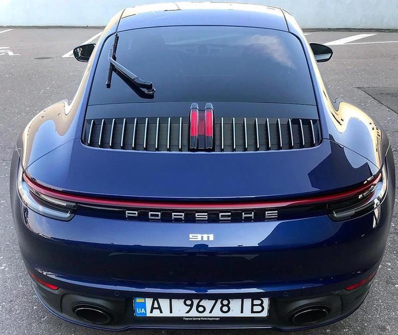 В Киеве засветился самая новая версия спорткара Porsche 911 2019 / topgir.com.ua
