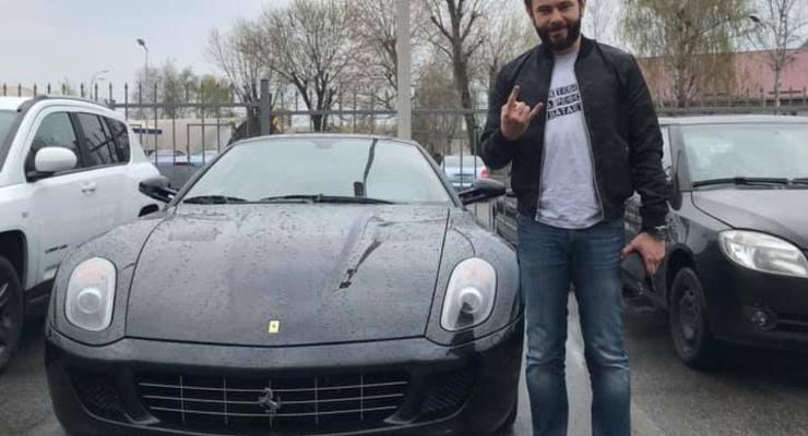 В Киеве засняли крутой Ferrari сына скандального чиновника