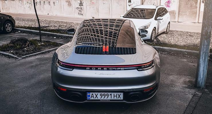 Больше и современнее: В Харькове засняли новейший Porsche 911 2019