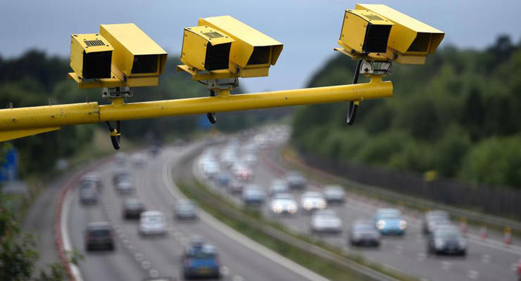 Автоматическая фотофиксация нарушений на дорогах ненадежная - полиция Англии