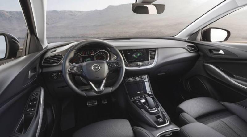 Всего 2,2 литра на 100 км: Появились характеристики нового кроссовера Opel / autocentre.ua