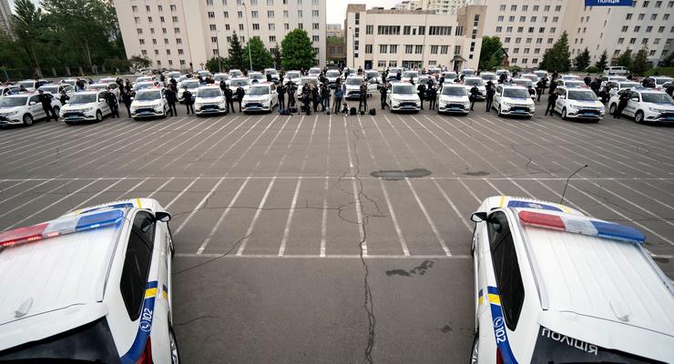 Патрульная полиция Украины получила 83 новых гибридных Mitsubishi Outlander PHEV