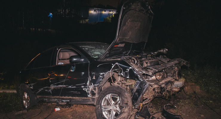 Заказали услугу "трезвый водитель": Под Киевом Audi на большой скорости вылетела в кювет