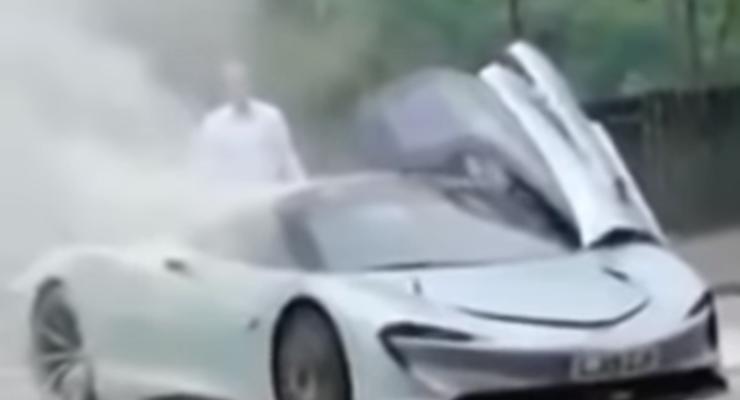 McLaren Speedtail за 2,3 млн долларов едва не сгорел во время теста