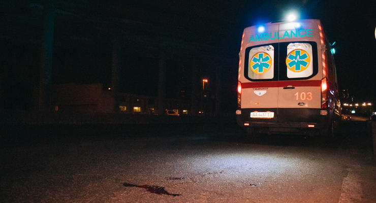 Суицид, или несчастный случай?: В Киеве мужчина упал на оживленный проспект с моста