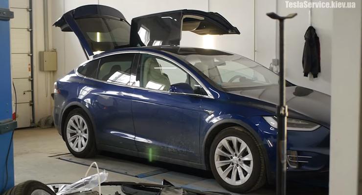 Какие недостатки пользования Tesla Model X в Украине