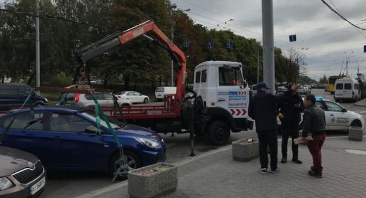 Владельцы эвакуированных в Киеве автомобилей смогут найти их онлайн