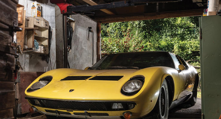 Один из 338 в мире: Редчайший Lamborghini простоял 45 лет в старом гараже