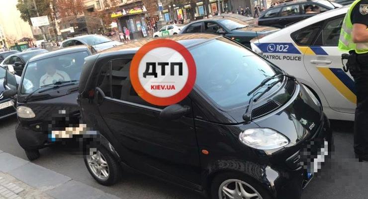 В Киеве женщина случайно наткнулась на полную копию своей машины