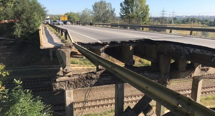 Укравтодор назвал причину обрушения моста в Харьковской области