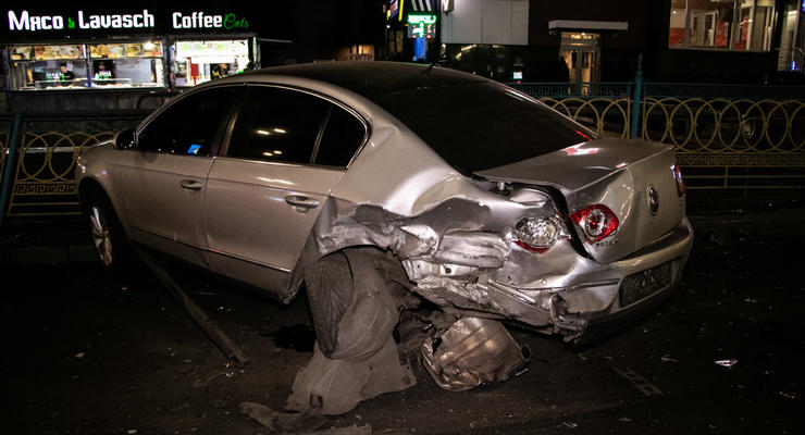 Крупное ДТП в Киеве: Из-за BMW X5 разбились четыре автомобиля