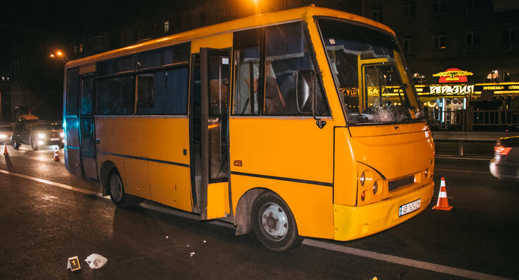 Пытался перебежать 8 полос: В Киеве маршрутка насмерть сбила пешехода