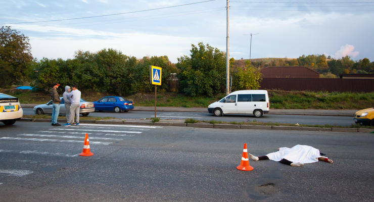 В Киеве Honda сбила насмерть женщину вблизи "зебры"