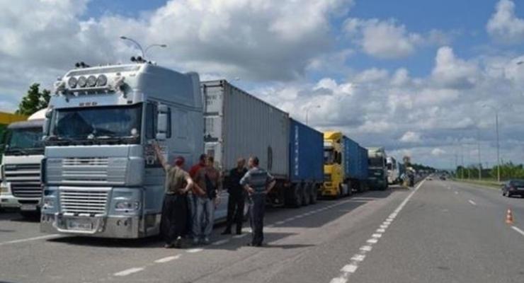В Украине грузовикам запретят ездить в больших городах днем