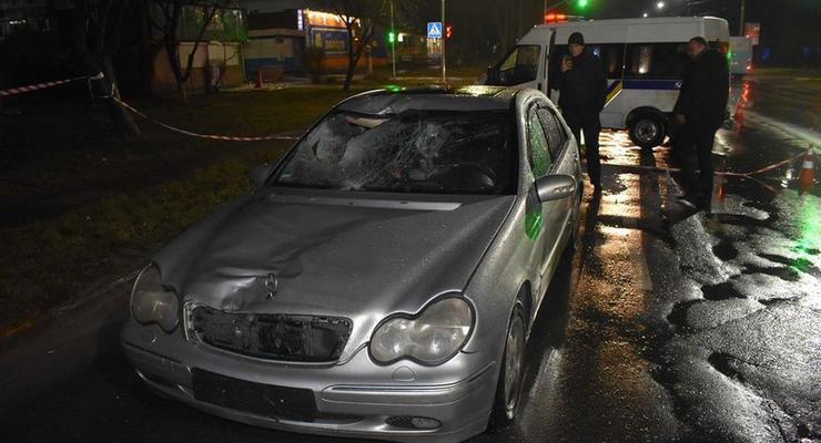 Под Киевом водитель сбил насмерть пешехода, спрятал тело за гаражами и скрылся