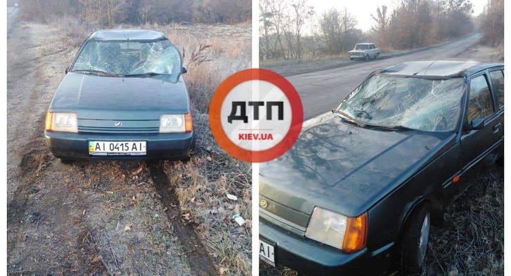 Под Киевом автомобиль с пожилой парой перевернулся на летней резине