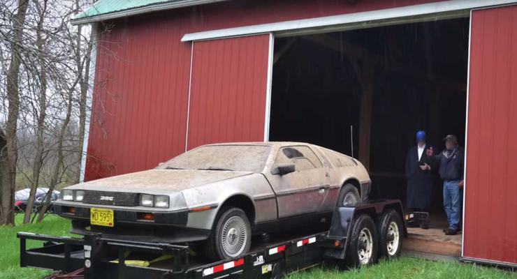 Крутой автомобиль DeLorean нашли в сарае после 30 лет простоя