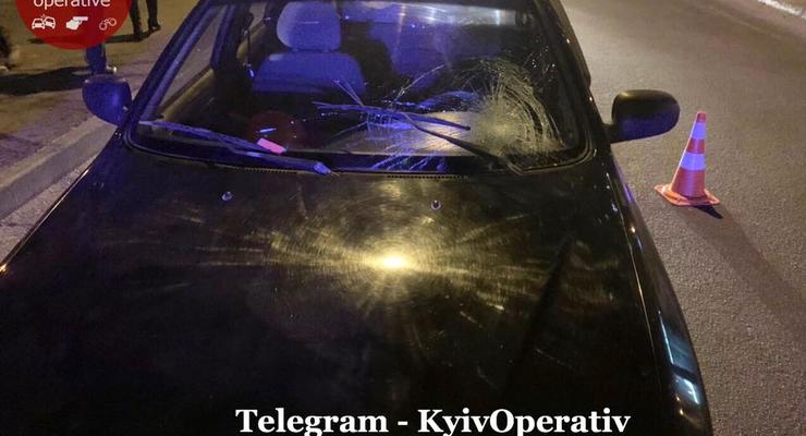 В Киеве девушка попала под колеса Daewoo из-за наушников
