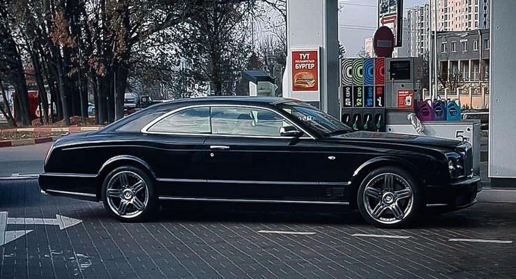 Одно из 550 в мире: В Украине засняли редчайшее купе Bentley
