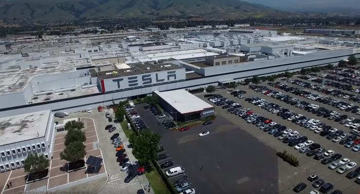 Шериф заставил компанию Теsla закрыть завод в Калифорнии