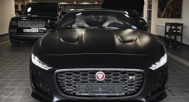 В Одессе заметили роскошный Jaguar