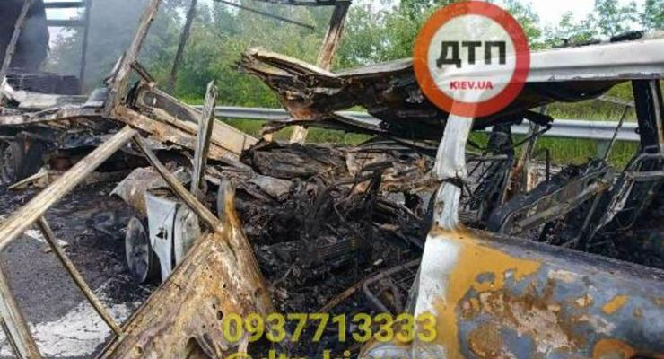 В ДТП под Киевом заживо сгорел водитель