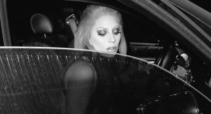 На чем ездит Леди Гага: Роскошный автопарк звезды