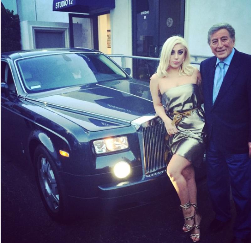 На чем ездит Леди Гага: Роскошный автопарк звезды / instagram/ladygaga/