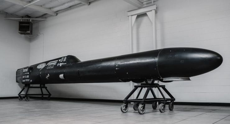 Гоночный автомобиль-ракету продают за 25 тыс долларов