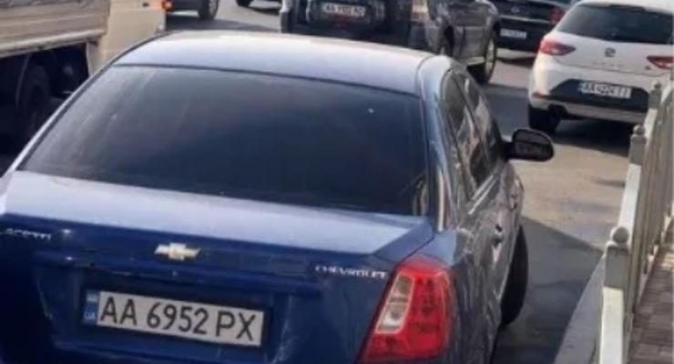 В Украине придумали оригинальный способ, как защитить авто от эвакуатора