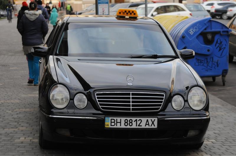 Лучшие авто для работы в такси в Украине: список / depositphotos