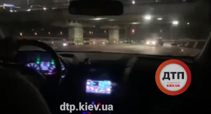 Подборка "жести" от киевских таксистов: езда по встречке и не только