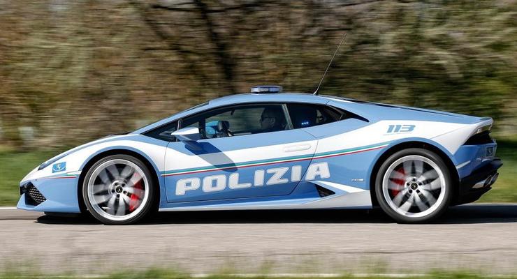 Полицейскую Lamborghini использовали как автомобиль доставки: видео