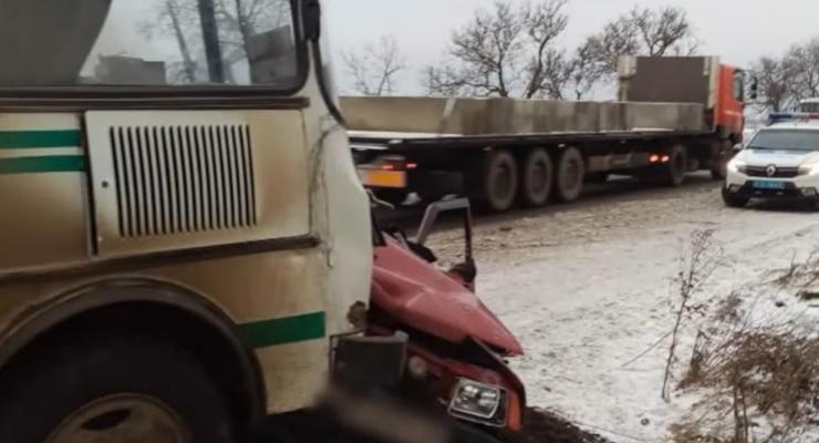 Смертельное ДТП с автобусом под Одессой: водитель потерял управление
