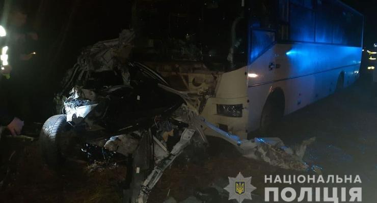Тройное ДТП с участием автобуса во Львовской области: есть погибшие