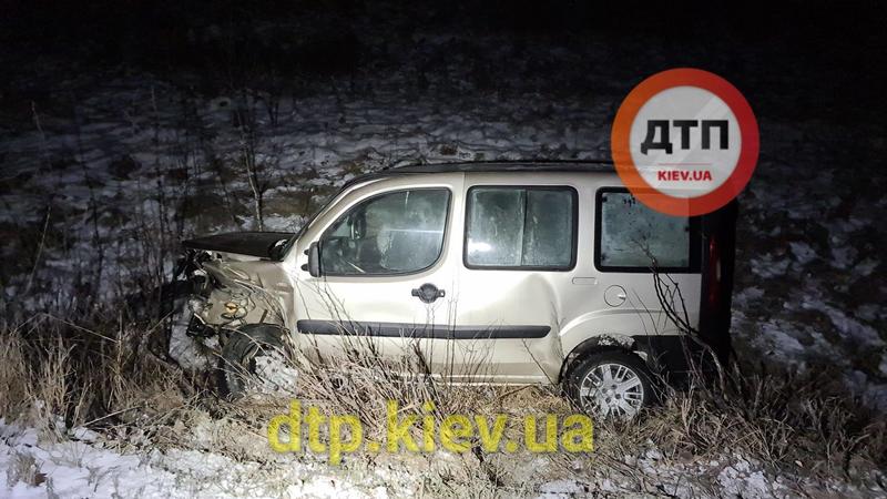 Масштабное ДТП на скользкой дороге под Киевом: подробности инцидента / dtp.kiev.ua