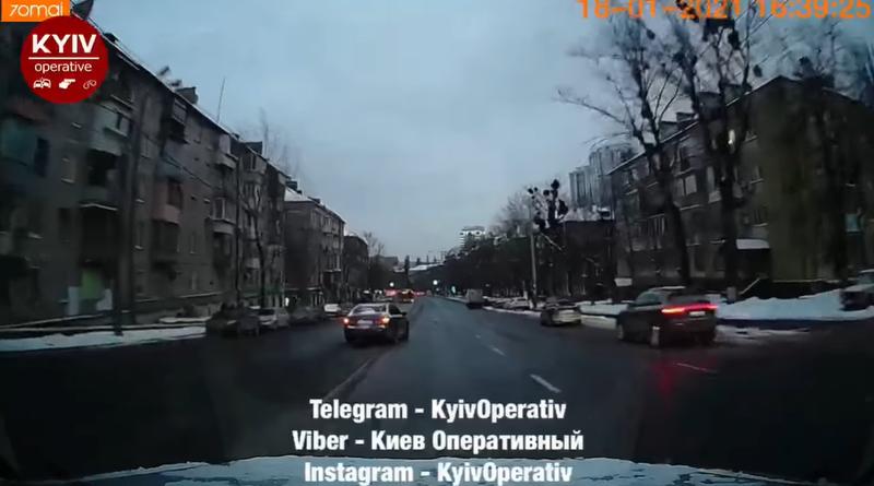 Мгновенная карма на украинских дорогах: подборка видео / Скриншот/Киев Оперативный