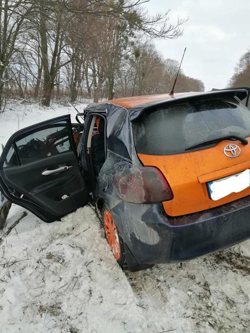 Смертельное ДТП на трассе Киев-Чоп: водителя вырезали из авто / ГСЧС
