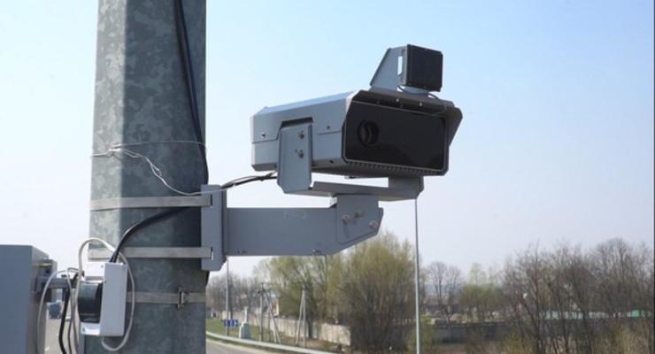 Почти 400 штрафов за сутки: новая камера в Киеве успешно начала работу