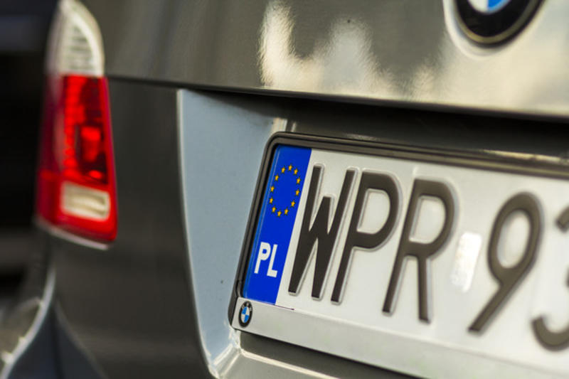 Растаможка авто в Украине по новым законам: цены и сроки / depositphotos