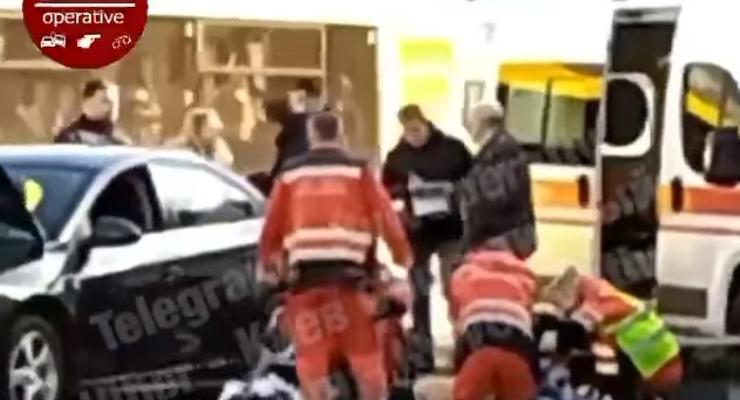В Киеве произошло ДТП из-за сердечного приступа у водителя: видео