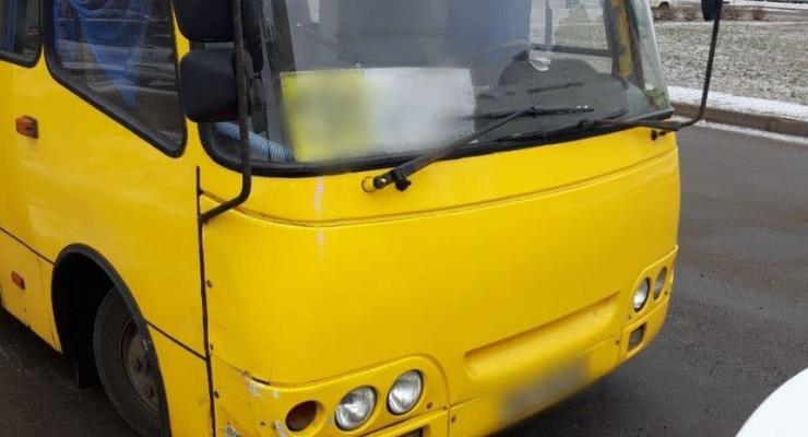 В Киеве остановили неисправную маршрутку с пьяным водителем: фото