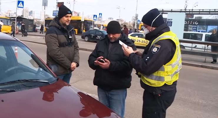 Незаконные таксисты на вокзале Киева: как побороть пережиток 90-х