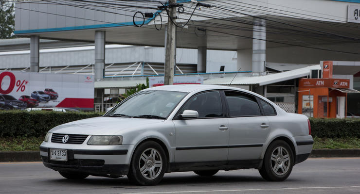 В Украине резко выросли цены на авто из ЕС и США: названа причина
