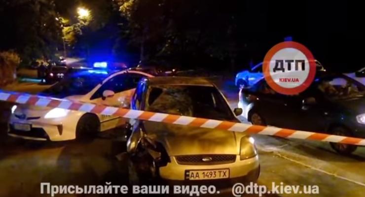 В Киеве пьяный водитель сбил женщину и пытался сбежать: видео