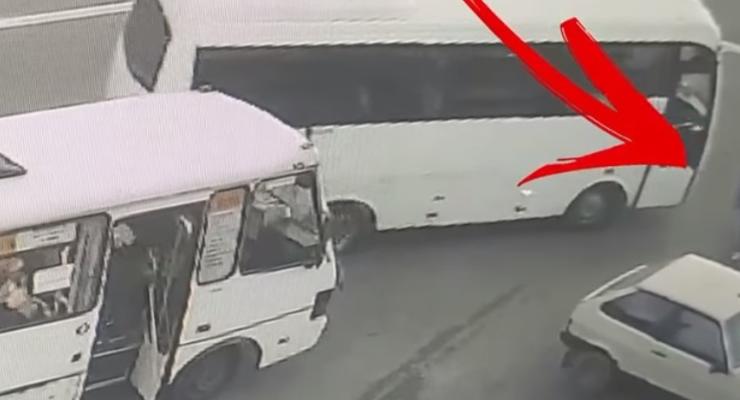 Под Киевом автобус задавил женщину: видео 18+