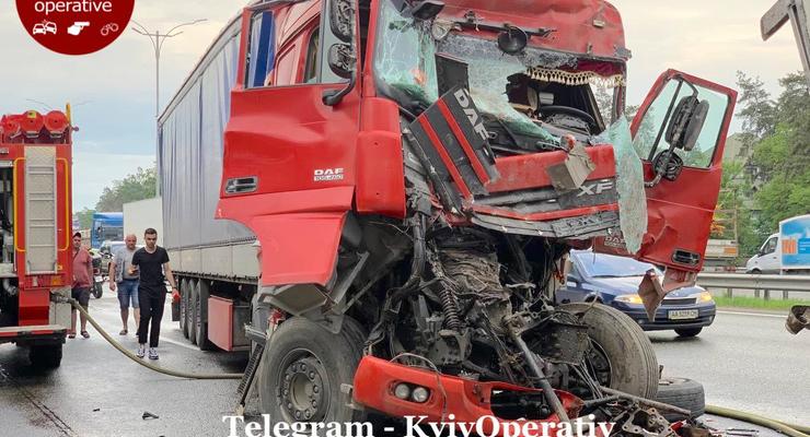 Масштабное ДТП на Бориспольской трассе: подробности инцидента