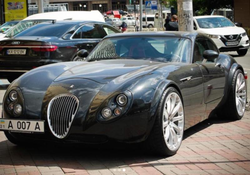В Киеве заметили уникальный суперкар за 200 000 долларов: фото / luxury.cars.ua