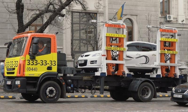 Эвакуатор по Киеву и Украине: какие бывают, цена за 1 км / Експерсс-Т