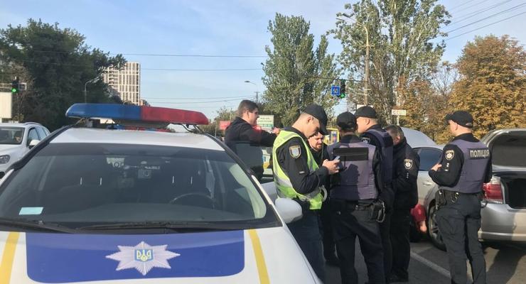 Счета украинцев арестовывают за штрафы, которых нет: что известно